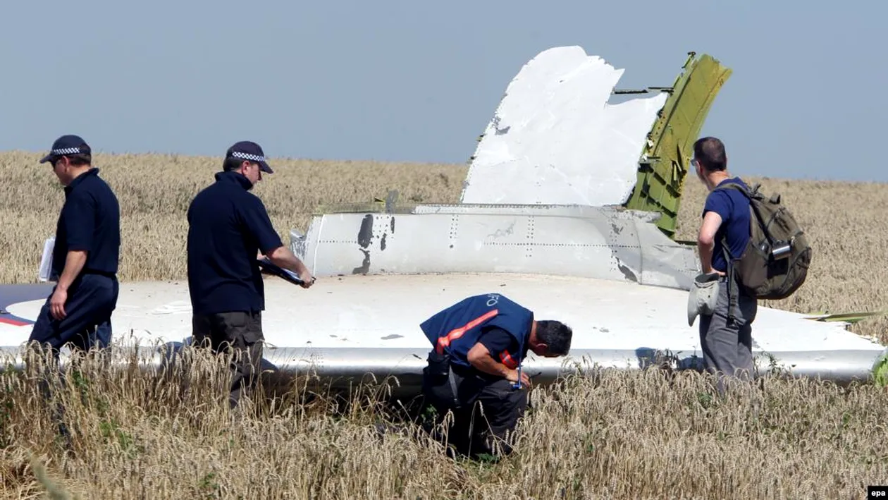 3 spioni ruși și un ucrainean, acuzați că au doborât cursa aerienă MH17 deasupra estului Ucrainei. Detalii șocante din anchetă