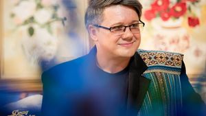 De Ziua femeii, Paul Surugiu Fuego ne invită la o ediţie specială “Drag de România mea!”
