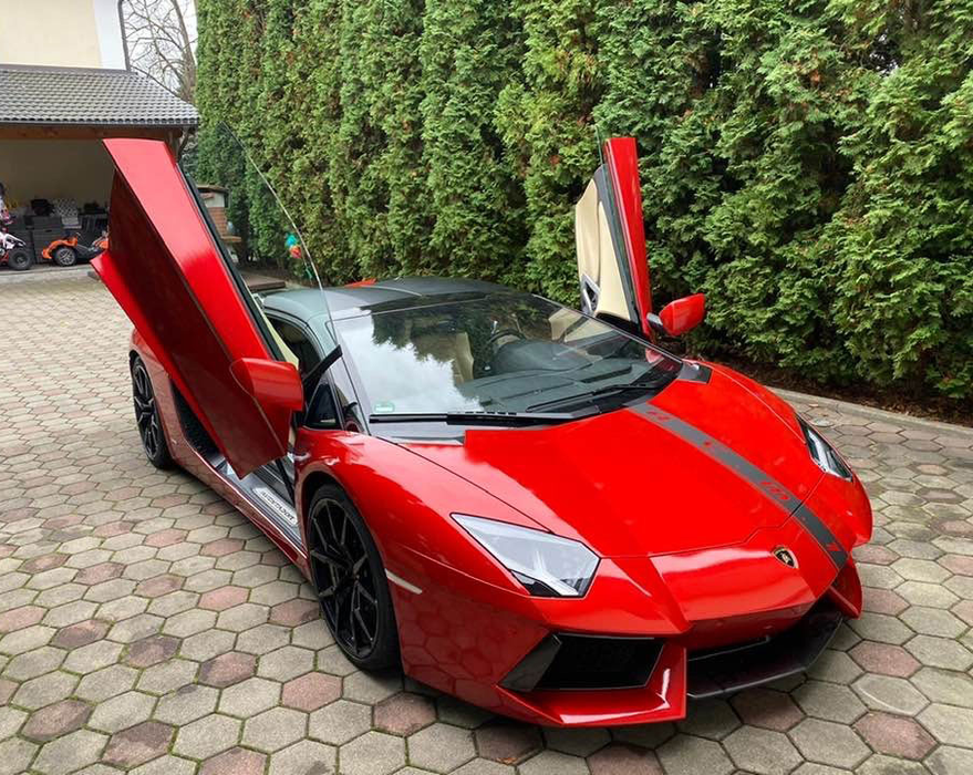 Lamborghini Aventador Roadster, o adevărată "bijuterie" care l-a costat pe Adrian Minune 400.000 de euro