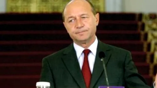 Traian Basescu: Legea privind eutanasierea cainilor, in forma votata, o promulg fara retineri. Comenteaza!