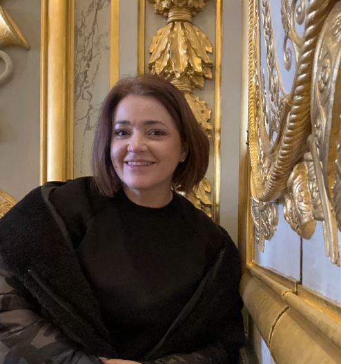 Cum arată Cristina Bâtlan, după ce s-a îngrășat 20 de kilograme într-o lună? E de nerecunoscut