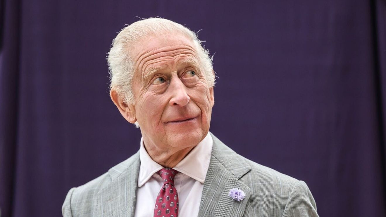 Regele Charles, umilit public din cauza fratelui său: „De cât timp știți despre Prințul Andrew și Epstein?”