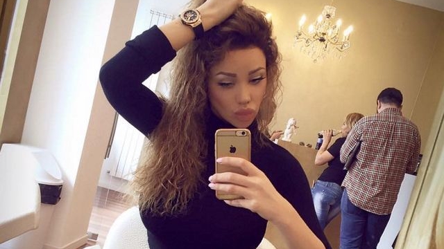Bianca a ajuns în pielea goală! Numai Victor Slav a văzut-o aşa!
