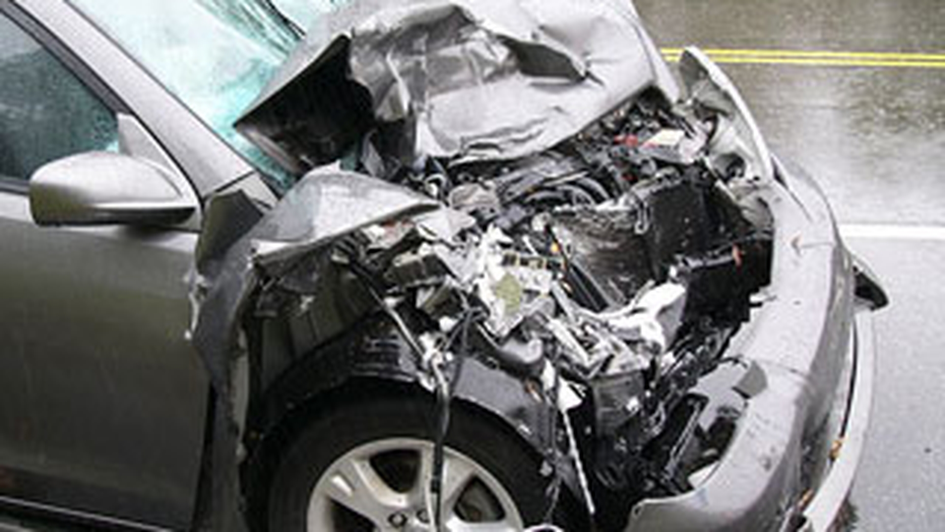 Un mort si un ranit grav pe DN71, din cauza unui tanar fara permis de conducere