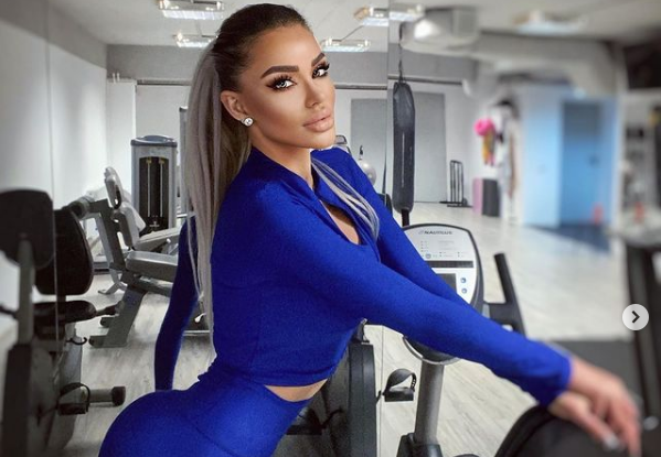 Atenție, Daria! Nu-i de glumit cu Bianca Drăgușanu! S-a apucat de kickboxing și lovește năprasnic