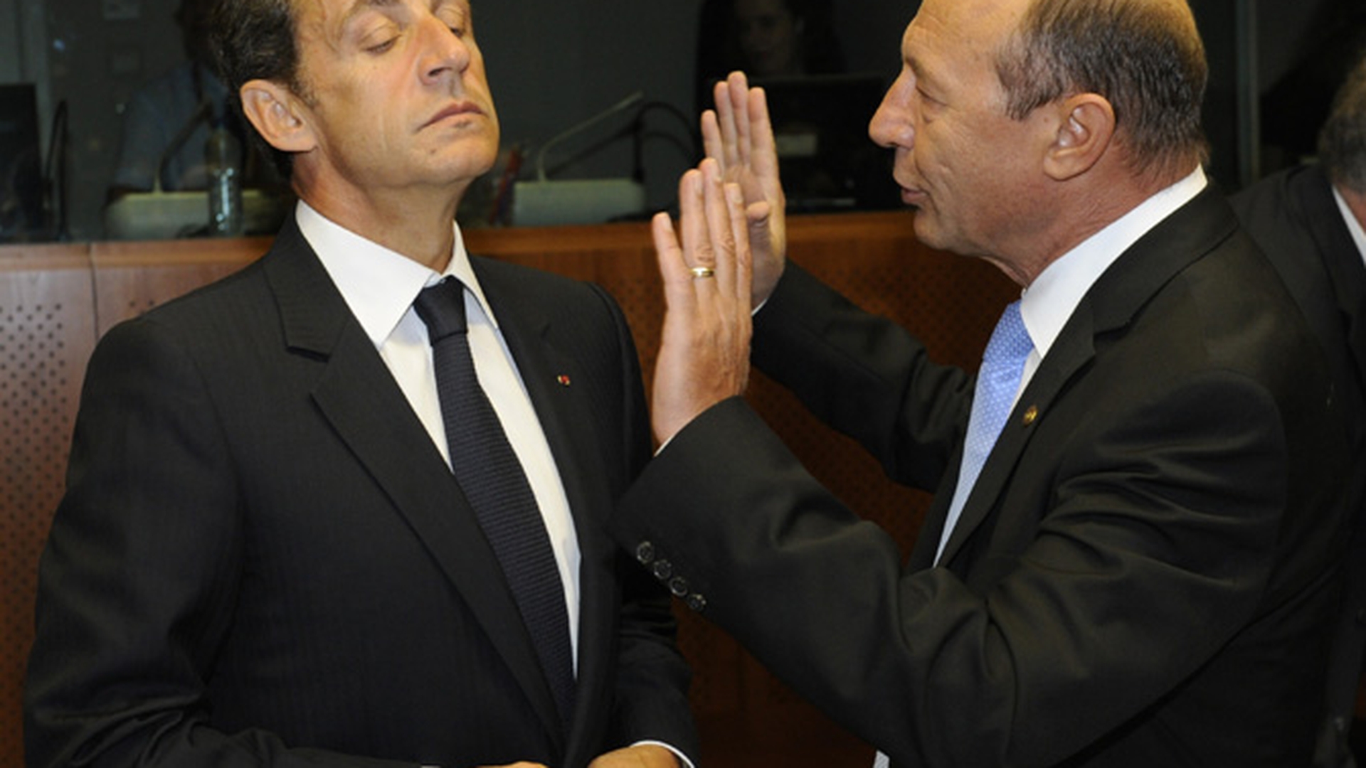 Basescu si Sarkozy, discutii aprinse pe tema romilor
