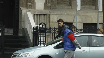 De pe terenul de fotbal, direct intr-un magazin cu haine elegante! Costel Pantilimon se vrea un sportiv la patru ace