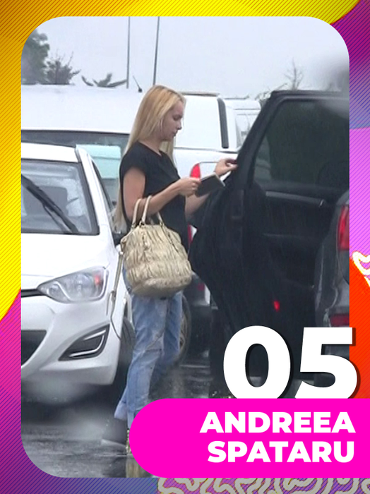 TOP 30 fete-sexy chiar şi atunci când afară plouă. Monica Gabor, Anna Lesko şi Bianca Drăguşanu s-au udat… la propriu!