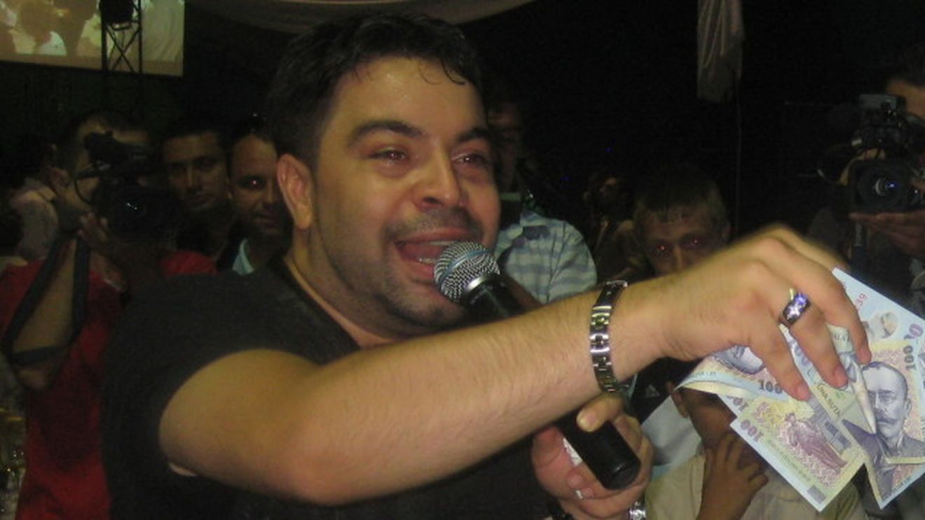 Florin Salam isi continua turneul in Spania, acolo unde il asteapta o surpriza..culinara. Intra sa vezi cine este bucatarul lui