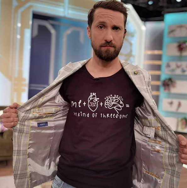 Dani Oțil, mesaj dur pentru cei care nu se vaccinează: „Se uitau urât la noi în Europa…”
