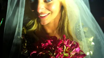 Delia Matache s-a casatorit?! Uite-o cu voal de mireasa!