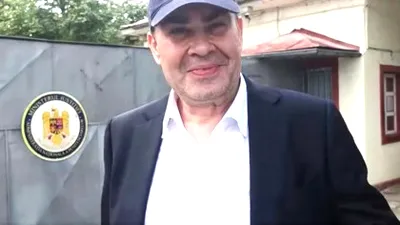 După 3 ani de Rahova și 11 pisici crescute în penitenciar, Darius Vâlcov i-a convins pe judecători să-l lase acasă, la salata de vinete a mamei. Avocat: ”A revăzut fața hâdă a sărăciei și a disperării pe care o uitase cât timp trăise în bula sa de cristal”