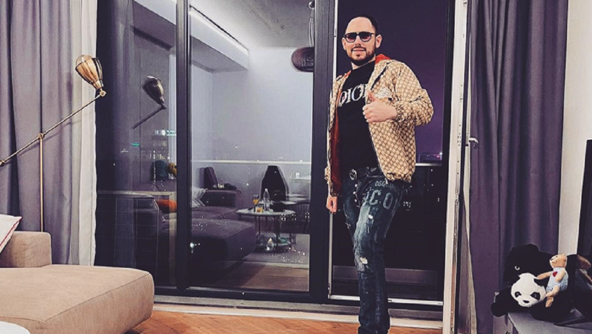 Andrei Versace locuia într-un apartament de lux/ Sursa foto: Facebook