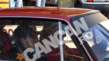 Participa la campionatul de viteza in coasta! Cel mai sexy copilot din Romania sta in dreapta lui Tariceanu! Fostul premier are gusturi si la masini si la femei!