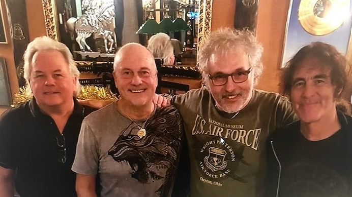 Doliu în lumea muzicii! Primul solist al trupei Iron Maiden a murit la 69 de ani. Cauza decesului