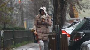 A crezut ca n-o va vedea nimeni! Pe covorul rosu e mereu impecabila, dar paparazzii au filmat-o imbracata ca o florareasa