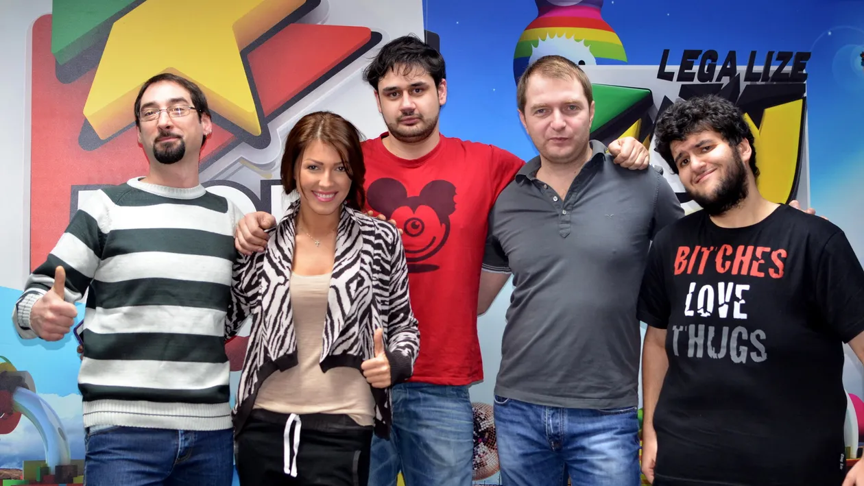 Prezentatorii CanCan TV au dezvaluit la Alarma ProFM ce imagini difuzeaza in aceasta seara cu Victor Slav si Bianca Dragusanu