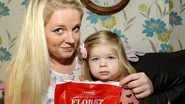 INCREDIBIL! Ce a gasit aceasta femeie in punga de mancare cumparata pentru fetita ei. Cum se poate ASA CEVA?
