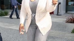 Viata adevarata a vedetei Oprah Winfrey, dezvaluita intr-o biografie neautorizata: lesbianism, prostitutie si minciuni