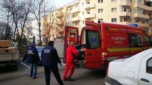 Un tânăr de 19 ani din Iași a murit după ce a căzut de la etajul 5 al unui bloc