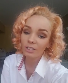 Maria Constantin şi-a schimbat look-ul, inspirându-se de la Andreea Bălan