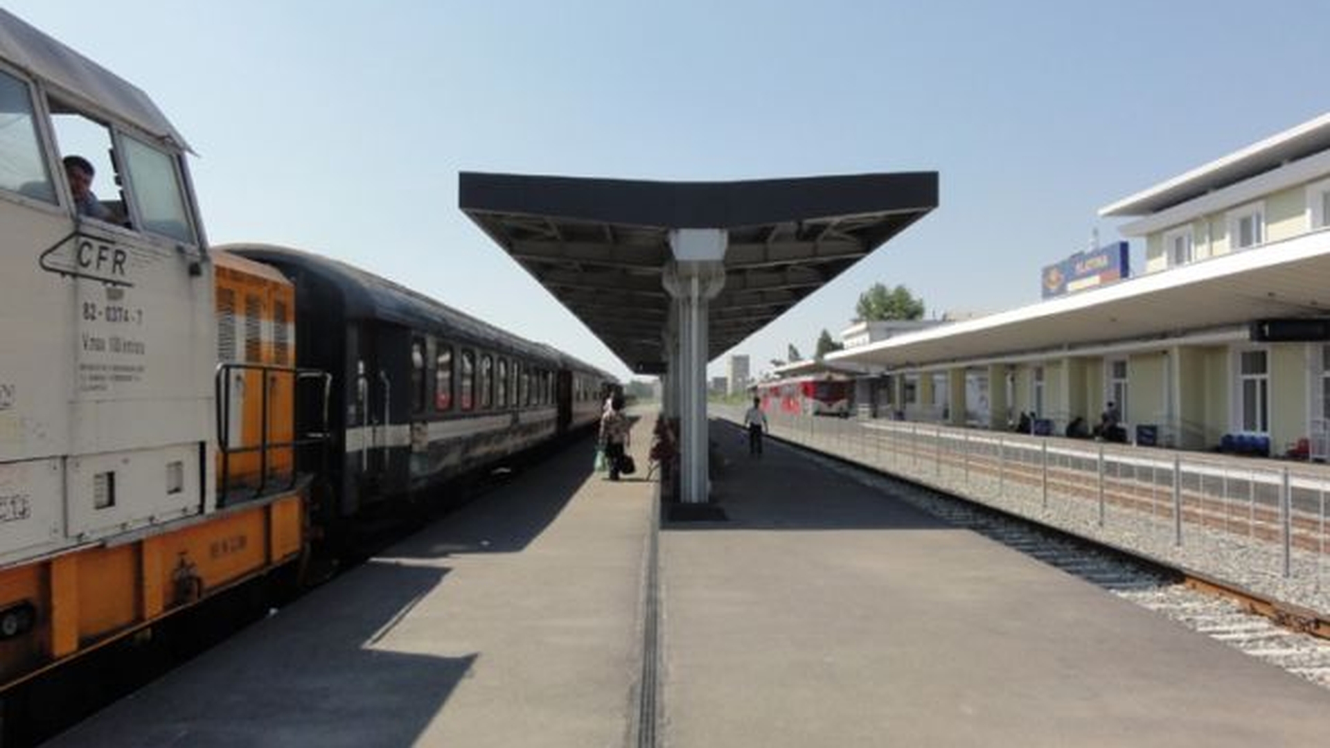 Bătaie în gara Slatina! Un bărbat a murit, iar altul este în stare gravă. Criminalul este de negăsit