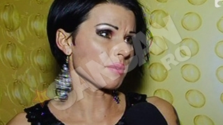 VIDEO Presedinta Partidului Brunetelor, Roxana Marinescu, si-a luat garda de corp! "Ma tem pentru viata mea"