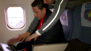 Imagini in premiera din avionul cu care stelistii au aterizat la Bucuresti! Uite in ce hal s-a prostit Meme de bucurie!