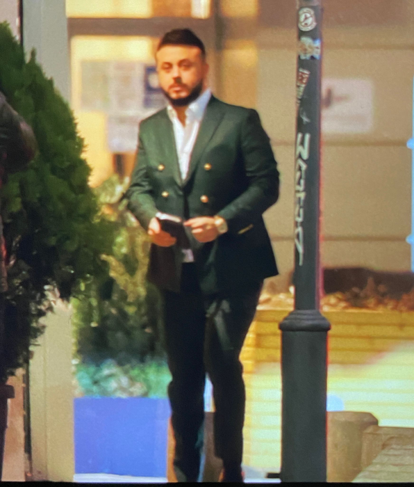 Gabi Bădălău și-a făcut apariția la petrecerea Biancăi Drăgușanu. Sursă foto: CANCAN.RO