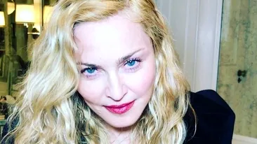 Madonna a devenit mamă de gemeni! Prima imagine cu fiicele artistei