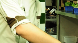 De ce i-a ales chef Florin pe Alex si Bogdan in bucataria sa? "Vreau sa aduc, impreuna cu ei, un nou suflu in bucataria romaneasca! Pregatiti-va pentru..."