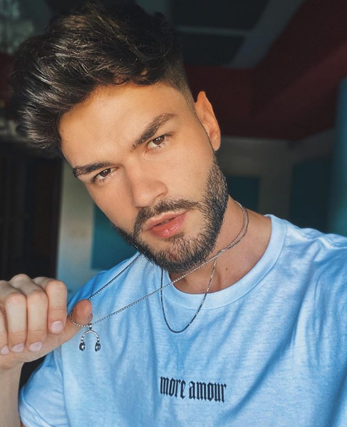 Pavel Stratan va turba de furie! Cleopatra e măritată la doar 17 ani! Indiciul care a scăpat pe internet