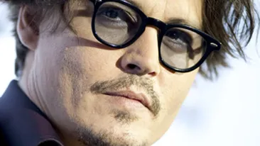 Johnny Depp si-a dat foc la fata si la par! Vezi de ce a facut asta
