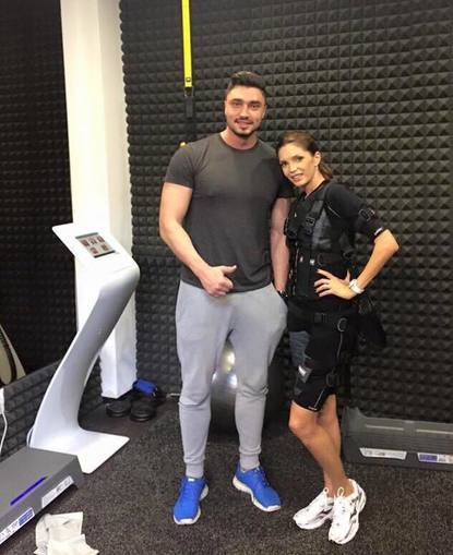 Musculosul şi-a primit sancţiunea definitivă. Fiica lui Vadim l-a părăsit după ce a înşelat-o cu Regina R&B! CANCAN.ro a aflat cum a decurs ”întâlnirea de adio” dintre Jeni şi antrenorul de fitness