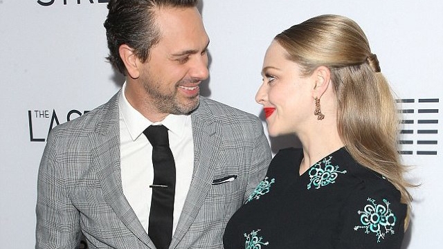 După ce s-a căsătorit în SECRET, AMANDA SEYFRIED a devenit mamă de fetiţă!