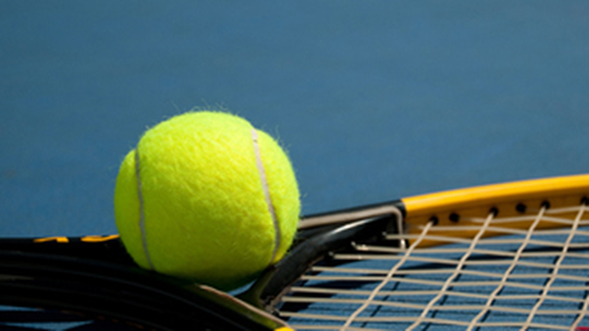 Un barbat din Tulcea a murit pe teren, la finalul unei partide de tenis!
