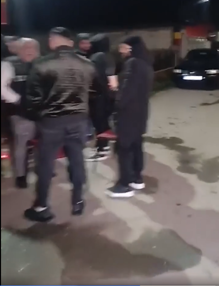 Imaginile durerii de la priveghiul Sidoniei, femeia ucisă de propriul fiu. Ce se întâmplă acum cu Robert Tănase, criminalul