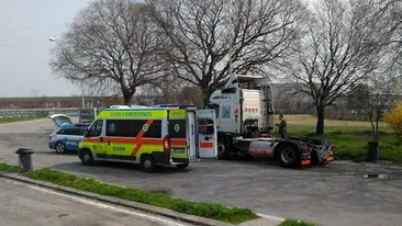 Un şofer român de TIR s-a spânzurat într-o parcare din Italia. E cutremurător cum a fost găsit