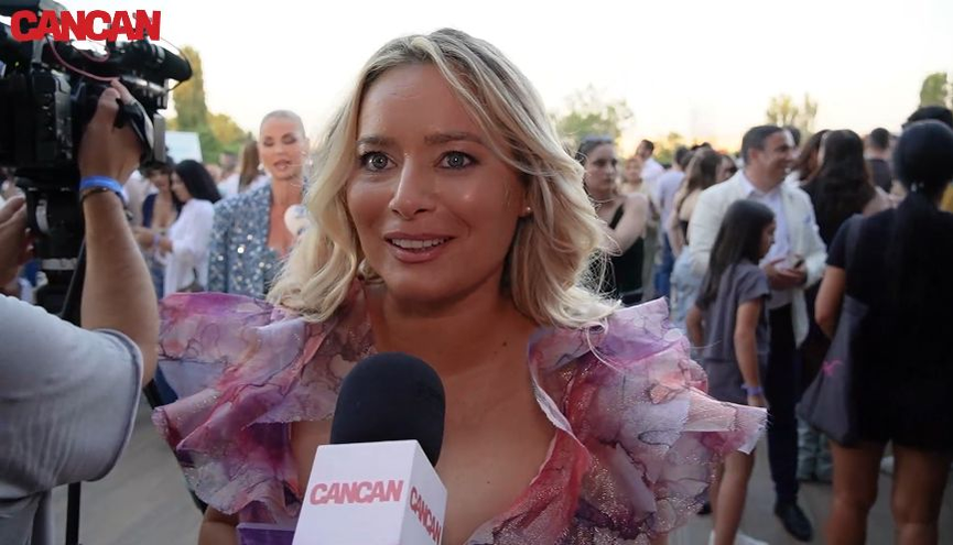 Laura Cosoi a cedat! Ce schimbare majoră pregătește actriţa din toamnă: “Nu reușim să facem față”