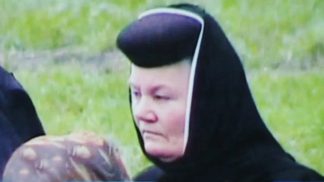 Povestea halucinanta a unei buzoience care a pretins 20 de ani ca este maicuta! Au lovit-o blestemele si nu mai iese din casa!