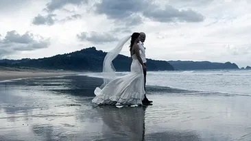 Gestul făcut de o mireasa, când a fost parasită in fata altarului! A facut ASTA cu unul dintre invitati, in vazul tuturor