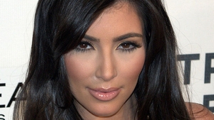 O tanara din Focsani, sosia perfecta a lui Kim Kardashian! Ramai mut cand vezi cum arata romanca!