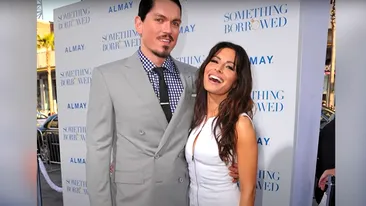 Sarah Shahi și Steve Howey au semnat actele de divorț, iar custodia celor 3 copii este comună. S-a aflat și cum și-au împărțit averea