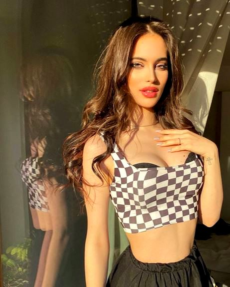 Așa mamă, așa fiică! La 18 ani, fiica Andreei Berecleanu s-a tranformat într-o bombă sexy! Imagini HOT cu tânăra
