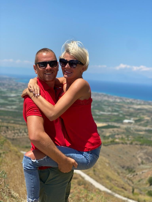Anamaria German alături de partenerul său