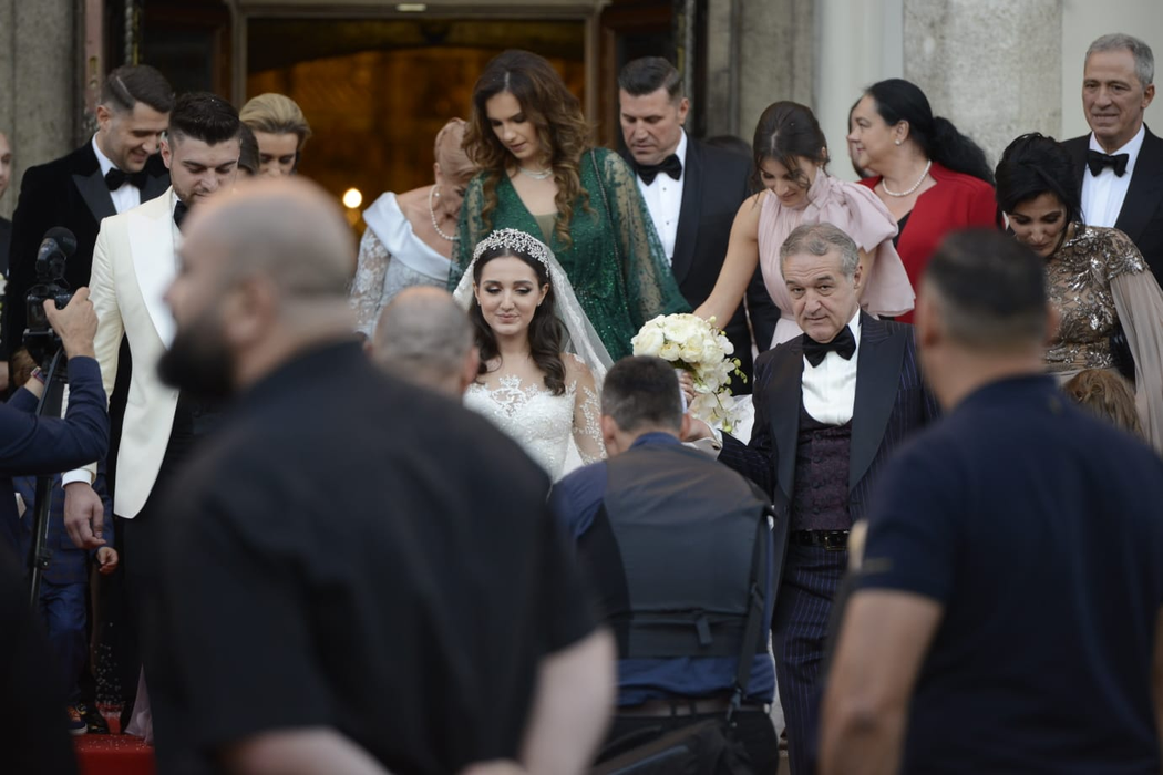 Au fost momente emoționante la nunta fiicei lui Gigi Becali