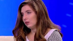 Vulpița, dezvăluire șocantă. Cel care ar fi trebuit să-i fie naș fiicei sale a încercat să profite de ea?