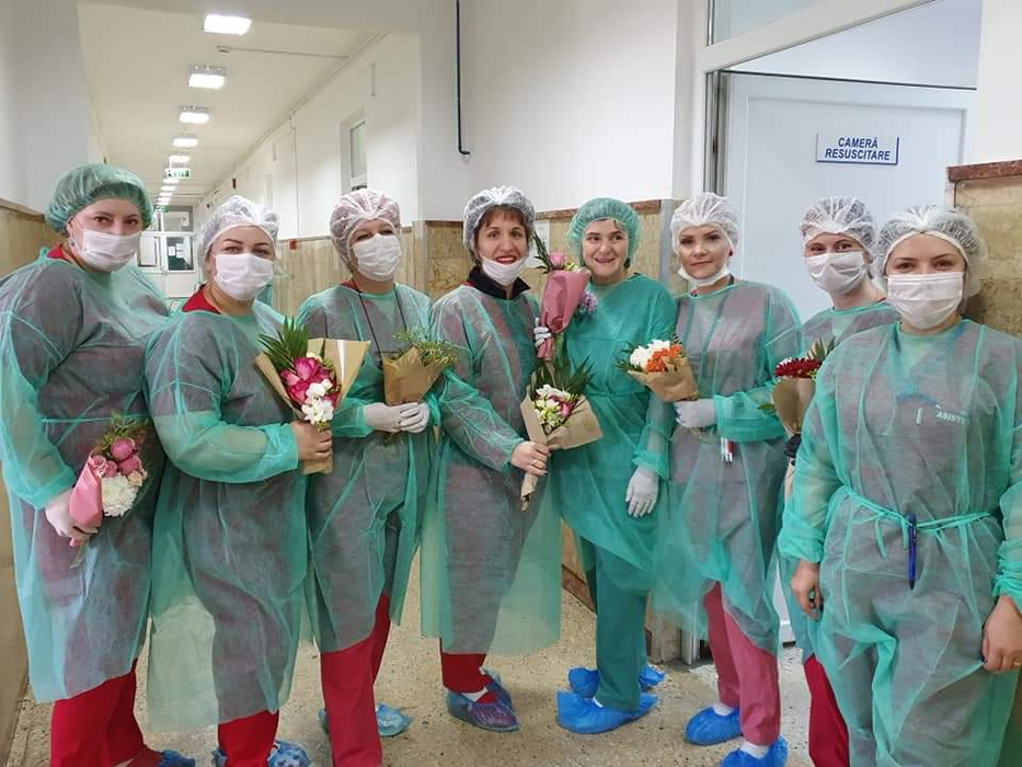 Flori pentru medici! Gestul emoționant făcut de o florărie din Târgoviște