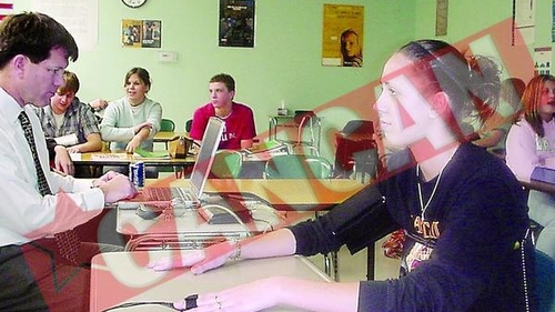 Test anti-minciuna la angajare