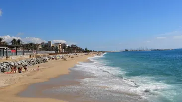 Plajele din Barcelona, redeschise publicului! Ce reguli trebuie să respecte populația